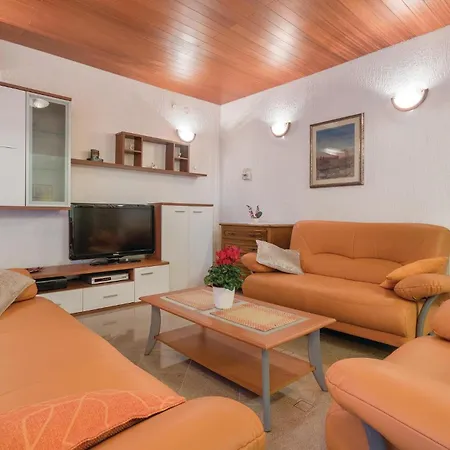 Amazing Apartment In Pula With Wifi Exterior photo