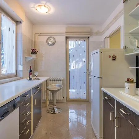 Amazing Apartment In Pula With Wifi Exterior photo